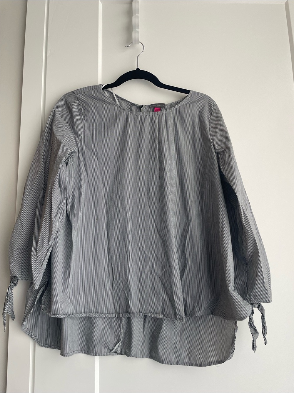 Vince Camuto Light Gray Striped Blouse